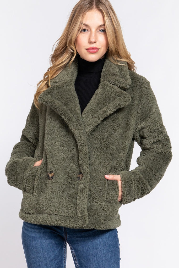 Wrap Yourself in Luxury: Stylish Cozy Sherpa Jacket